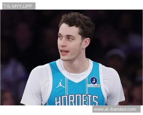 卡尔克布伦纳表现抢眼四投全中贡献双十数据但致命失误令人惋惜 卡尔克布伦纳表现抢眼四投全中贡献双十数据但致命失误令人惋惜